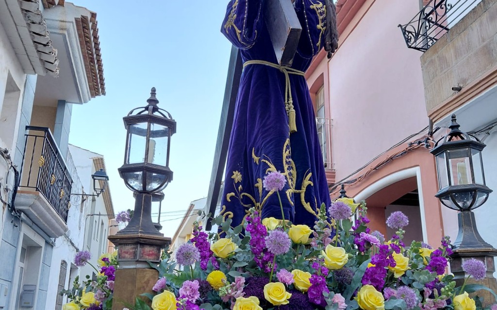 AHIR, PROCESSÓ DEL SANT SOTERRAR A GATA. ESTA NIT I DEMÀ LA PASQUA: VIGÍLIA, ENCONTRE, MISSA I GASTRONOMIA LOCAL