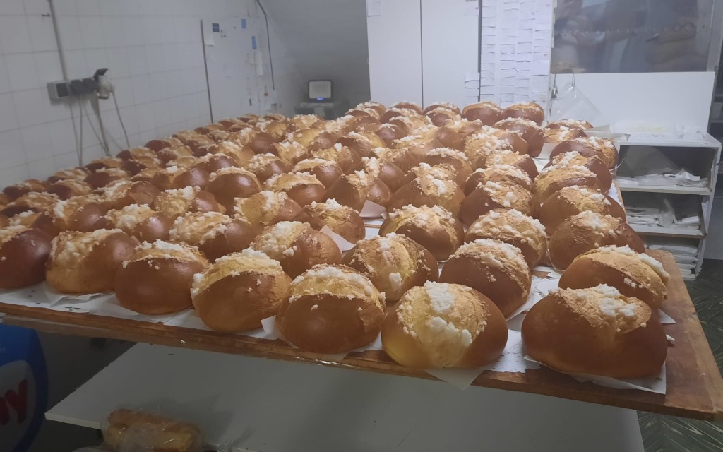 DEMÀ DIUMENGE I DESPUSDEMÀ DILLUNS, COSTUMS GASTRONÒMIQUES DE PASQUA A GATA: BERENARET, PA SOCARRAT I MONES