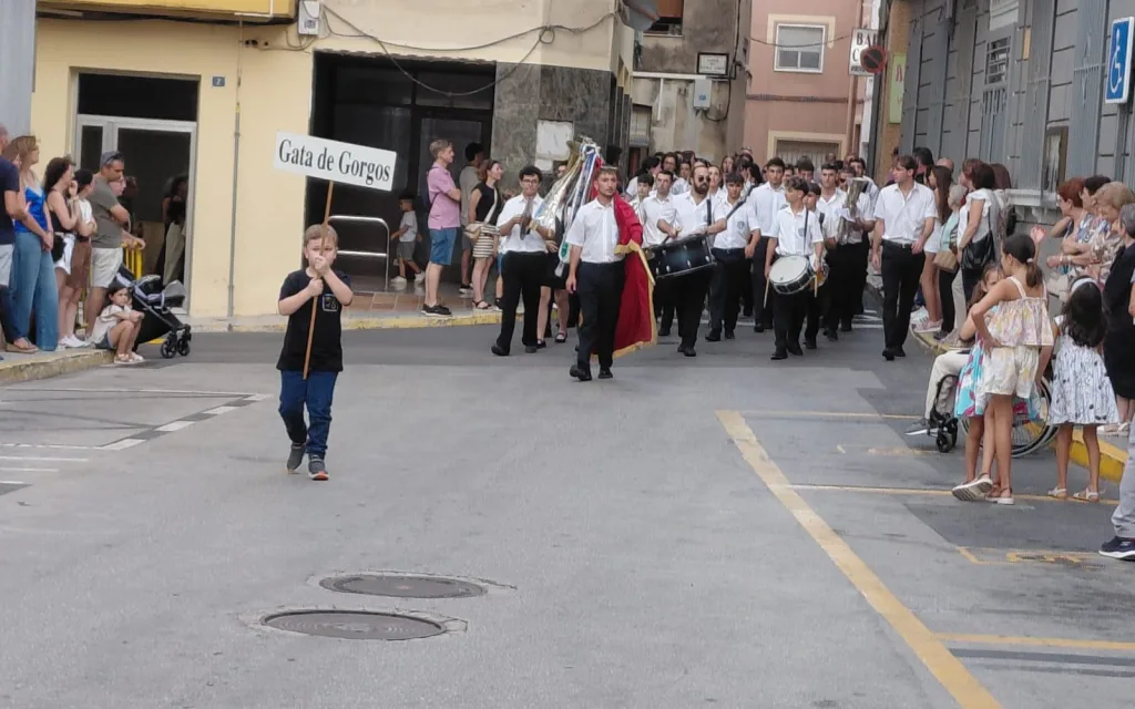 LES BANDES DE GATA, UNIÓ MUSICAL (1870) I CODA (2008), PARTICIPEN A PEDREGUER EN LA MULTITUDINÀRIA TROBADA DE BANDES DE LA MARINA ALTA, EN EL 75 ANIVERSARI DE LA SEUA BANDA