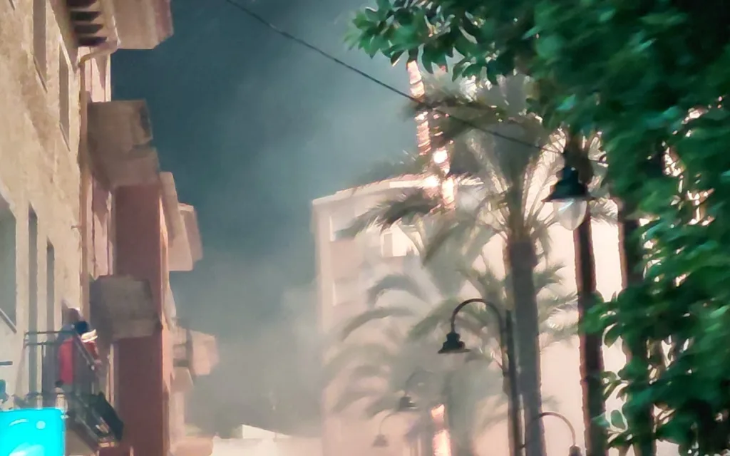 GATA, TERCER DIA DE LES FESTES DE SANT MIQUEL: ACTES TAURINS, MÚSICA I TRUC. Anit, espectacular Correfoc pels Dimonis de Aielo de Malferit