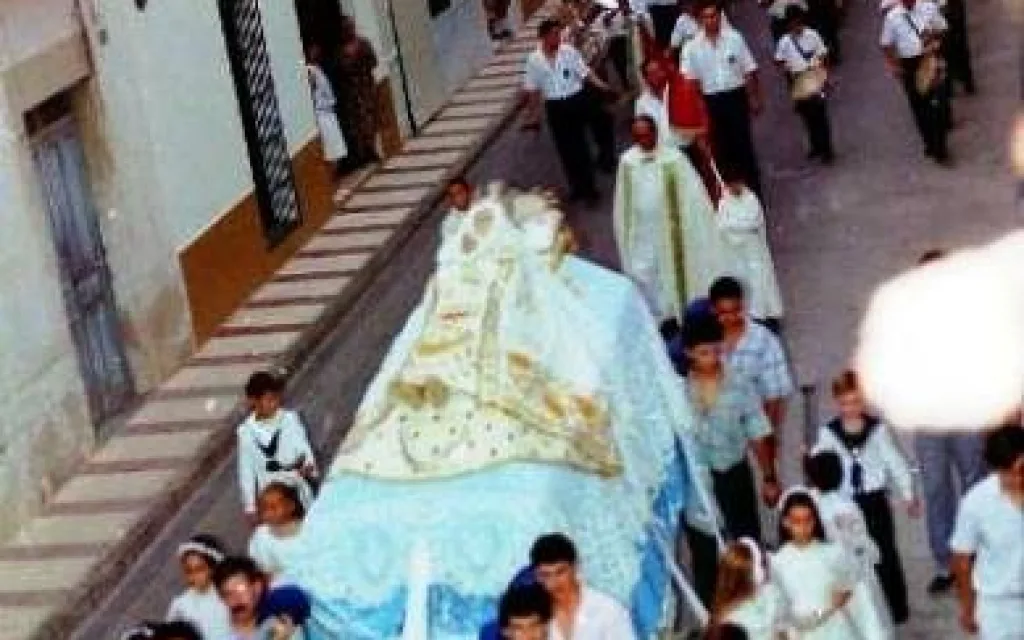 HISTÒRIA LOCAL: LA VESPRA I LA FESTA...DE QUAN EL CANT DE LA PALOMA, LES ALFÀBIGUES I LA PROCESSÓ A LA MARE DE DÉU