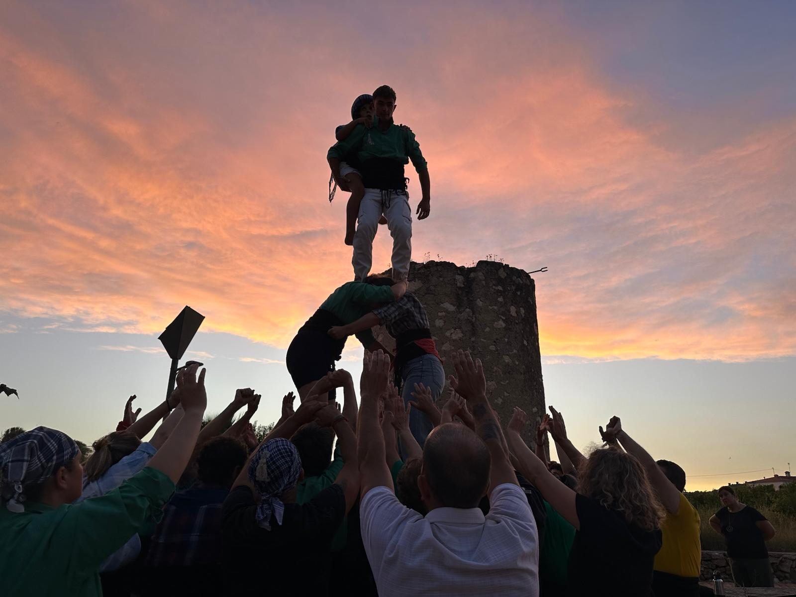 LA MUIXERANGA DE LA MARINA ALTA POSA L'ESPECTACLE PREVI AL SOPAR D'UN CENTENAR DE VEÏNS DE LA RANA