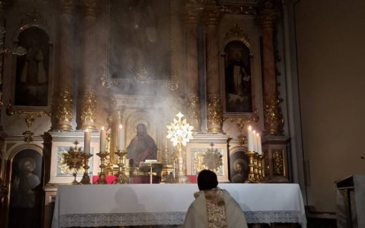 HUI, MISSA D'ACCIÓ DE GRÀCIES DEL RECTOR QUE ENS DEIXA, DON CELESTINO ALÓ. Acabarà el seu ministeri a Gata el dia de Sant Miquel. Ha estat tres anys a la parròquia