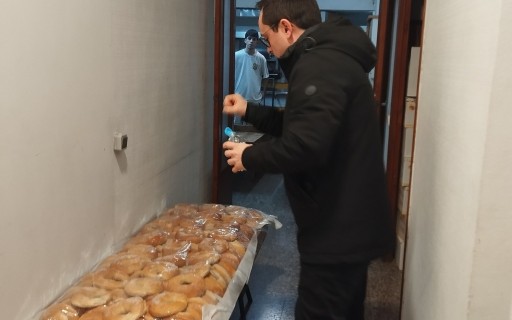 HUI ÉS SANT BLAI, PROTECTOR DELS MALS DE GOLA. A Gata, benedicció de rotllos i dolços