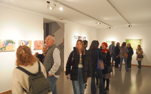 ELS ALUMNES DE L'ESCOLA DE PLÀSTICA A. VIVES DE GATA EXPOSEN A L'ESPAI LAMBERT DE XÀBIA LA MOSTRA "A UN TEMPS"