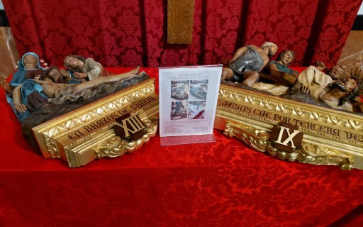 RESTAUREN DOS ESTACIONS DEL VIA CRUCIS DE L'ESGLÉSIA PARROQUIAL DE GATA, PER VIA D'URGÈNCIA