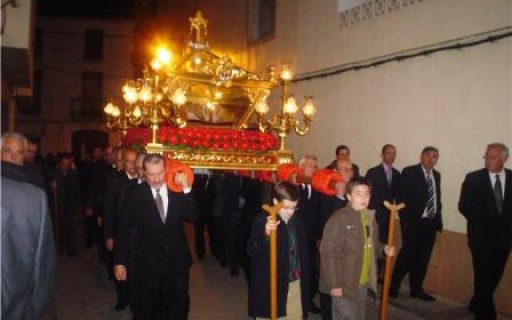 HUI COMENÇA EL TRÍDUO PASQUAL. RECORDEM AQUELLES SETMANES SANTES DE GATA AMB IMATGES.