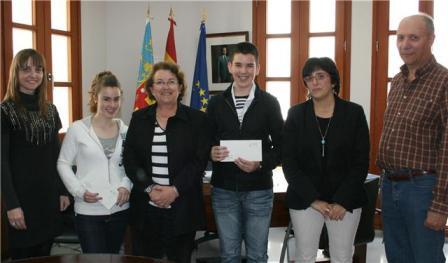 BEQUES DE MATEMÀTIQUES PER A DOS ALUMNES DE L´IES