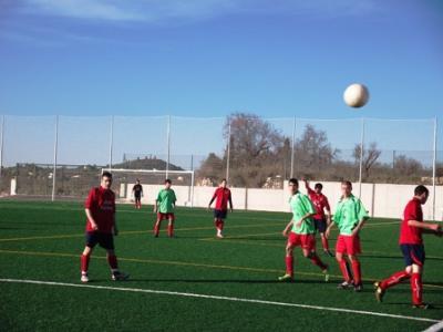 EL GORGOS JUVENIL PERD EL LIDERAT I POT CAURE AL QUART O CINQUÉ LLOC.