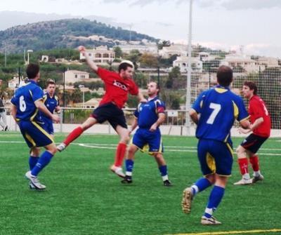 TORNA EL FUTBOL OFICIAL AL NOU CAMP DE LES COSTERES