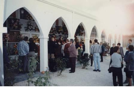 ARRIBA TOTSANTS, DIES DE VISITAR ALS NOSTRES DIFUNTS ( II )