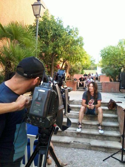 IMATGES CURIOSES: TVE GRAVA AL GRUP BAJOQUETA ROCK A LA FONT DEL RIU