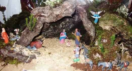 TEMPS DE BETLEMS: reprenim la sèrie nadalenca. Un betlem familiar