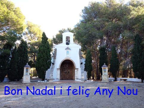 FELICITEN LES FESTES DE NADALFrancisco Pons amb una vista de l'ermita de Gata