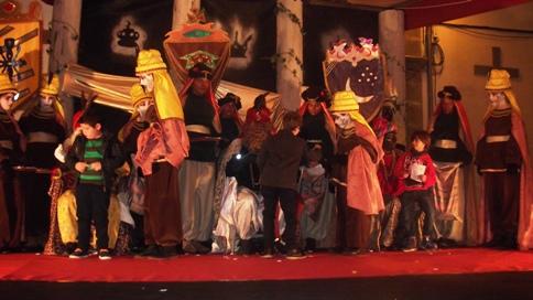 REIS GATA 2015 (FITLCV): DEMÀ DIUMENGE 28, XIQUETS I XIQUETES DE GATA I COMARCA PORTEN LES CARTES DELS REIS ALS SEUS VISIRS