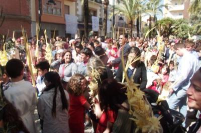 DIUMENGE RAMS, QUI NO ESTRENA NO TÉ MANS (Comença la Setmana Santa)