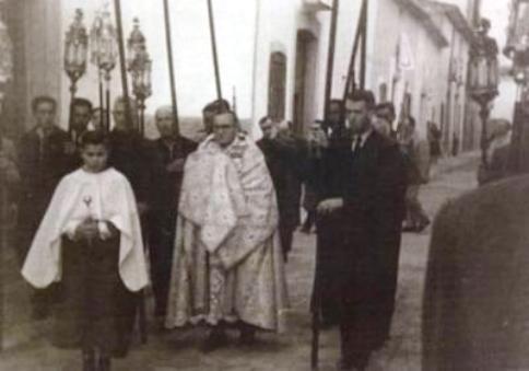 DEMÀ, DIUMENGE DE LA OCTAVA DE PASQUA, RECORDAREMEL COMBREGAR POPULAR DELS MALATS (ahir, 5é aniversari del blog)