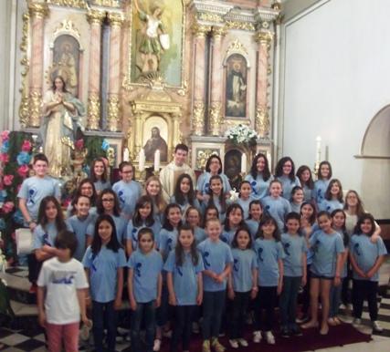 EL COR PARROQUIAL DE GATA DAMA DE AZUL CELEBRA LA SEUA FESTA