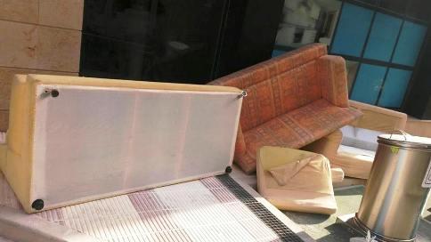 GATA: EL CIVISME ES FÀCIL, FEU ÚS DELS SERVEIS MUNICIPALS