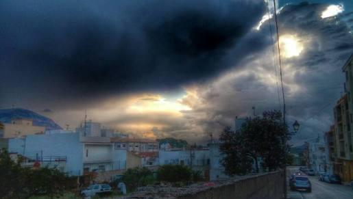 GATA: POCA PLUJA ARA PER ARA (7 litrets) I ALERTA PER FORTES PLUGES