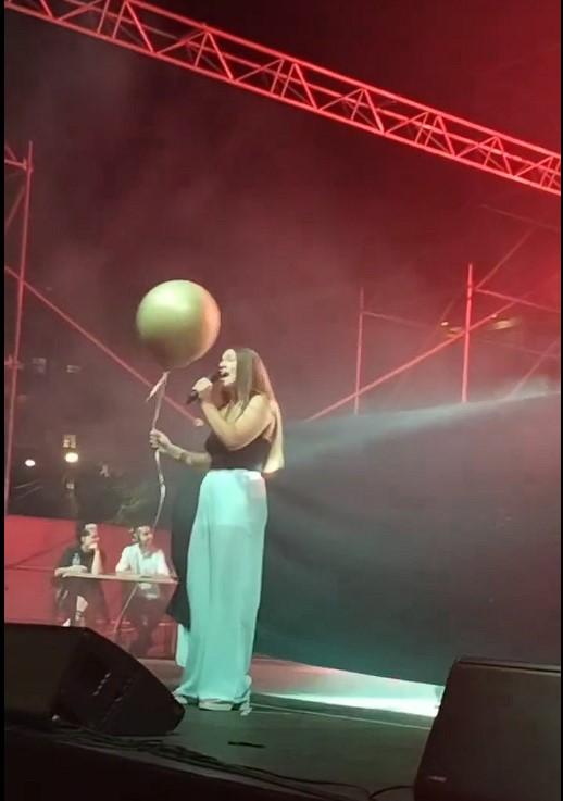 LA JOVE CANTANT GATERA AMELIA ESCRIVÁ GORDILLO, GUANYADORA JUVENIL DEL FESTIVAL INTERGENERACIONAL DE LA CANÇÓ (FIC) DE DÉNIA
