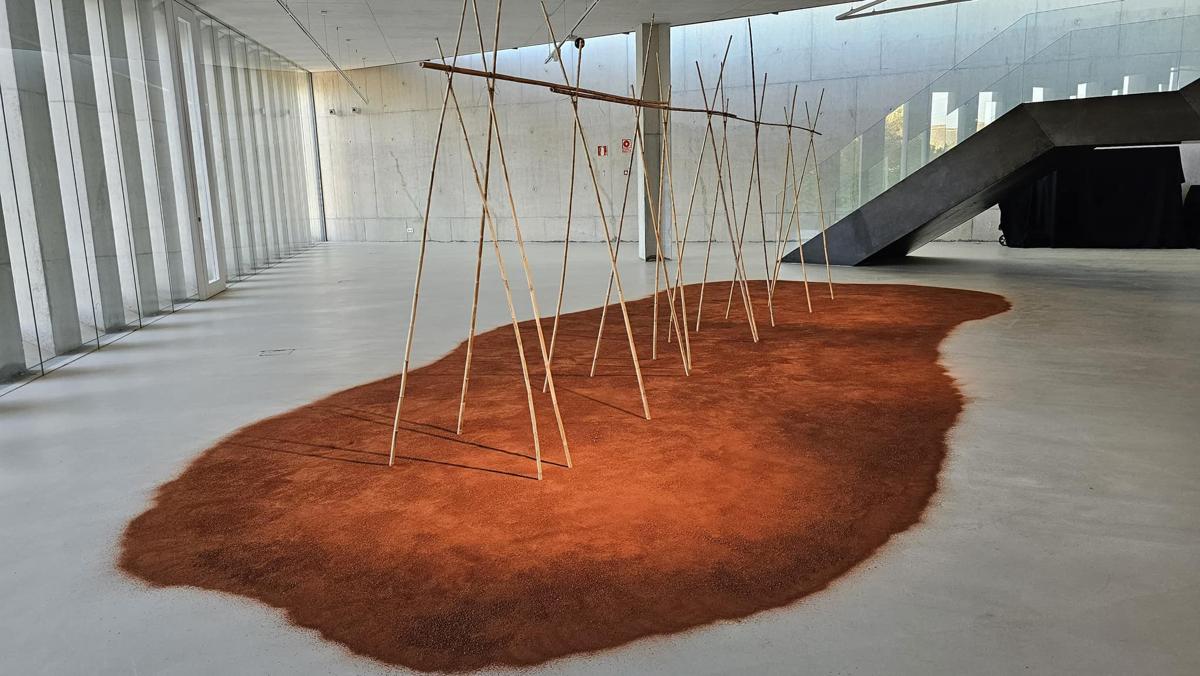 L'ARTISTA PLÀSTIC GATER JOSEP GINESTAR EXPOSA A L'AUDITORI MUNICIPAL DE TEULADA MORAIRA. . El somni de la terra i la mar