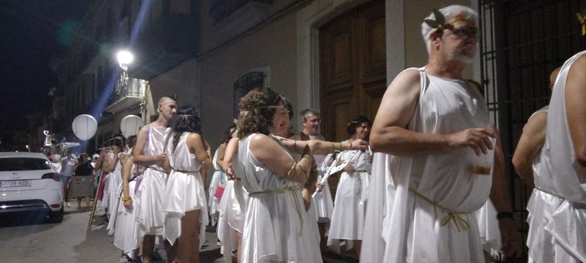 DE L'ENTRADA MATINAL A LA NIT DE DISFRESSES, PASSANT PER L'ACTUACIÓ DE LETICIA: CRÒNICA DELS DIES 28 I 29, 3r i 4rt dia 