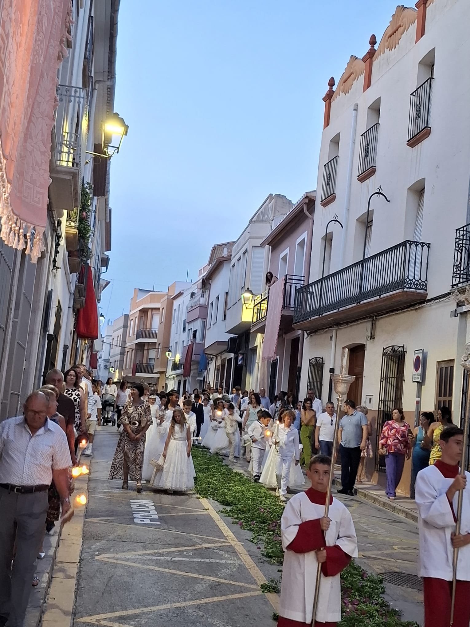LA PROCESSÓ DEL CORPUS DE GATA VA TORNAR A BAIXAR PEL CARRER LA BASSA 63 ANYS DESPRÉS